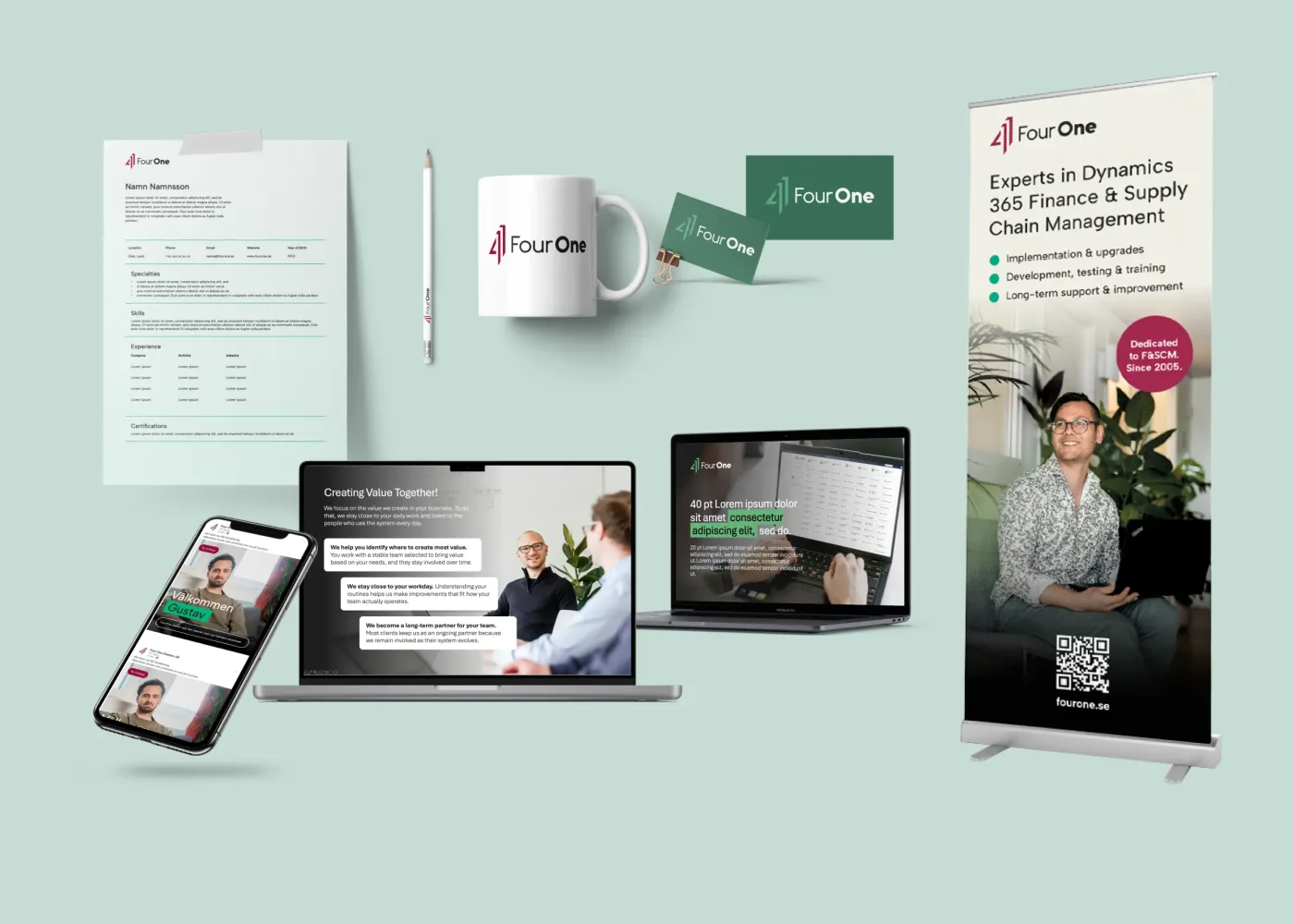 En samling av FourOnes varumärkesmaterial, inklusive brevpapper, mugg, penna, visitkort, telefon, laptop och en pull-up-banner som visar företagsinformation och en sittande man. Alla artiklar har ett sammanhängande designtema.
